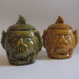 gorilla-pair